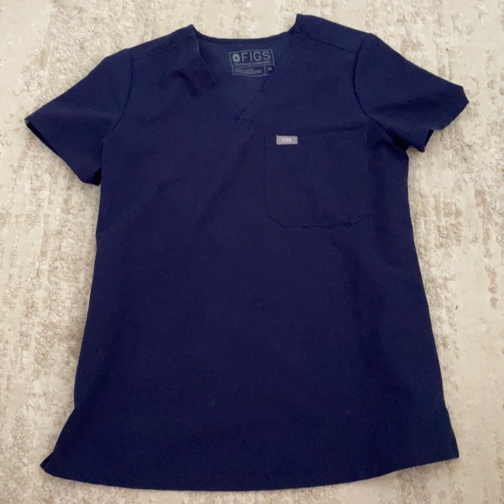 FIGS Catarina One Pocket Scrub Top